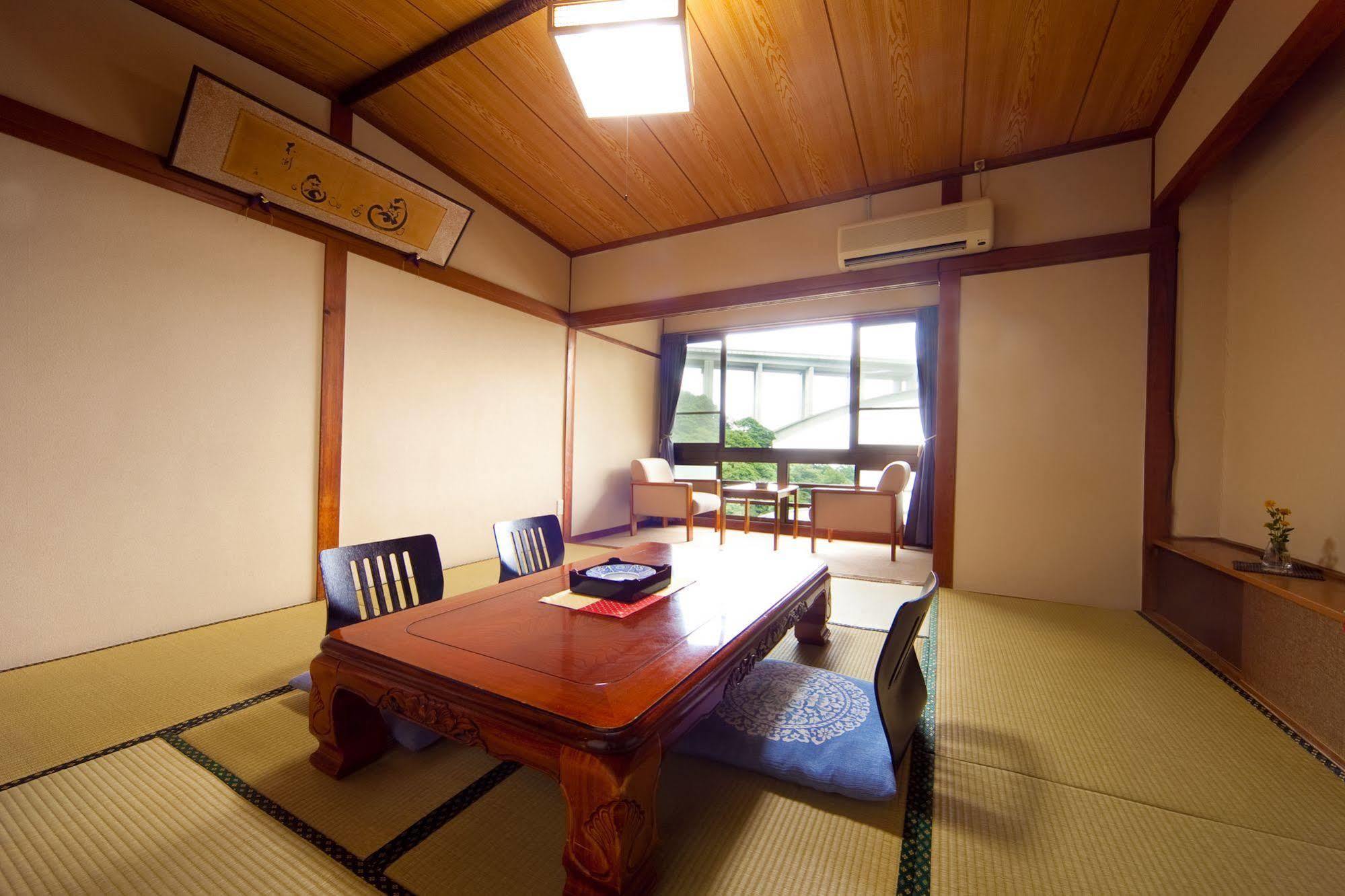Hotel Okamotoya Beppu Esterno foto