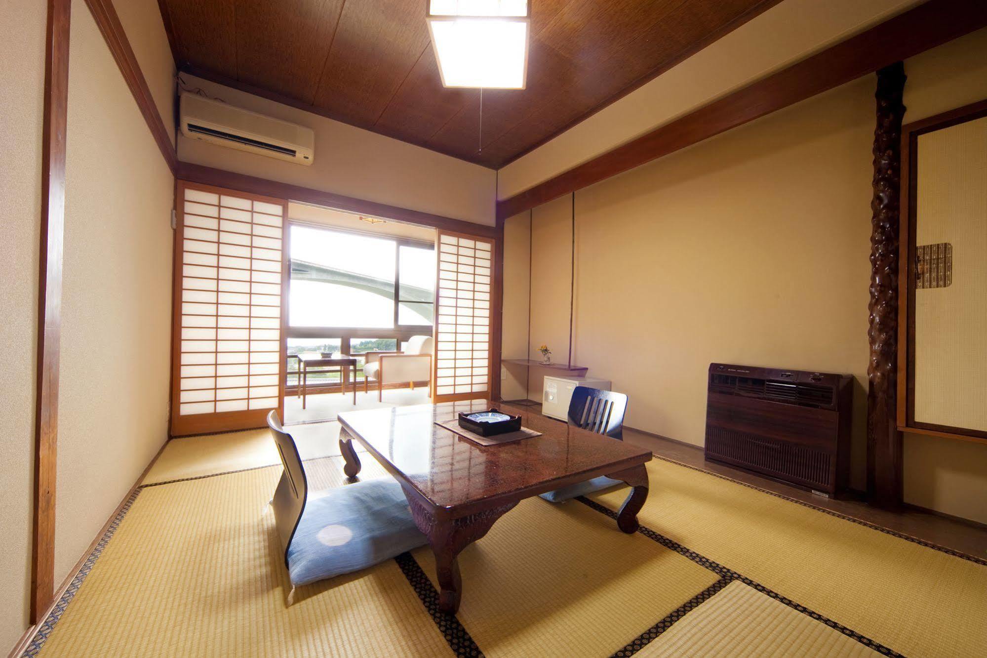 Hotel Okamotoya Beppu Esterno foto